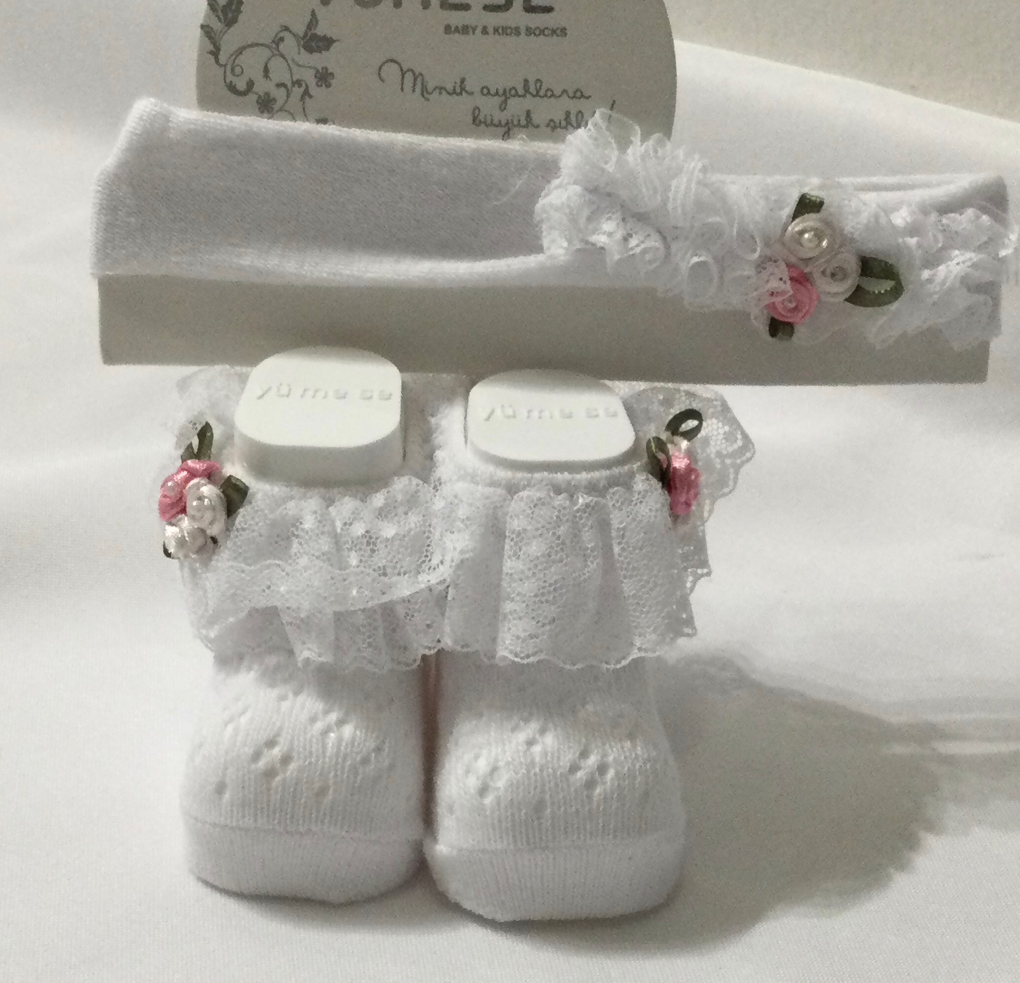 ENSEMBLE CHAUSSETTE ET BANDEAU BÉBÉ